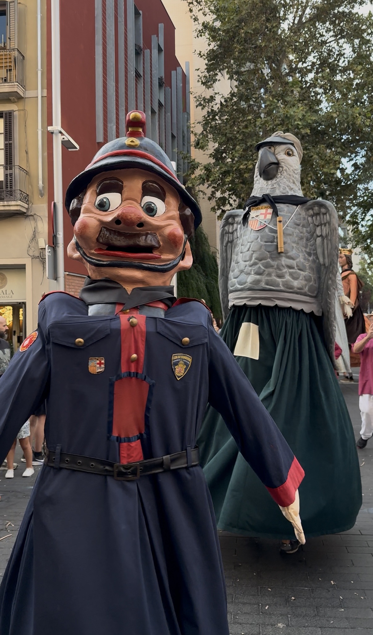 En Xavier el Bomber i el Lloro del 36 al Pregó de Festa Major del Poblenou